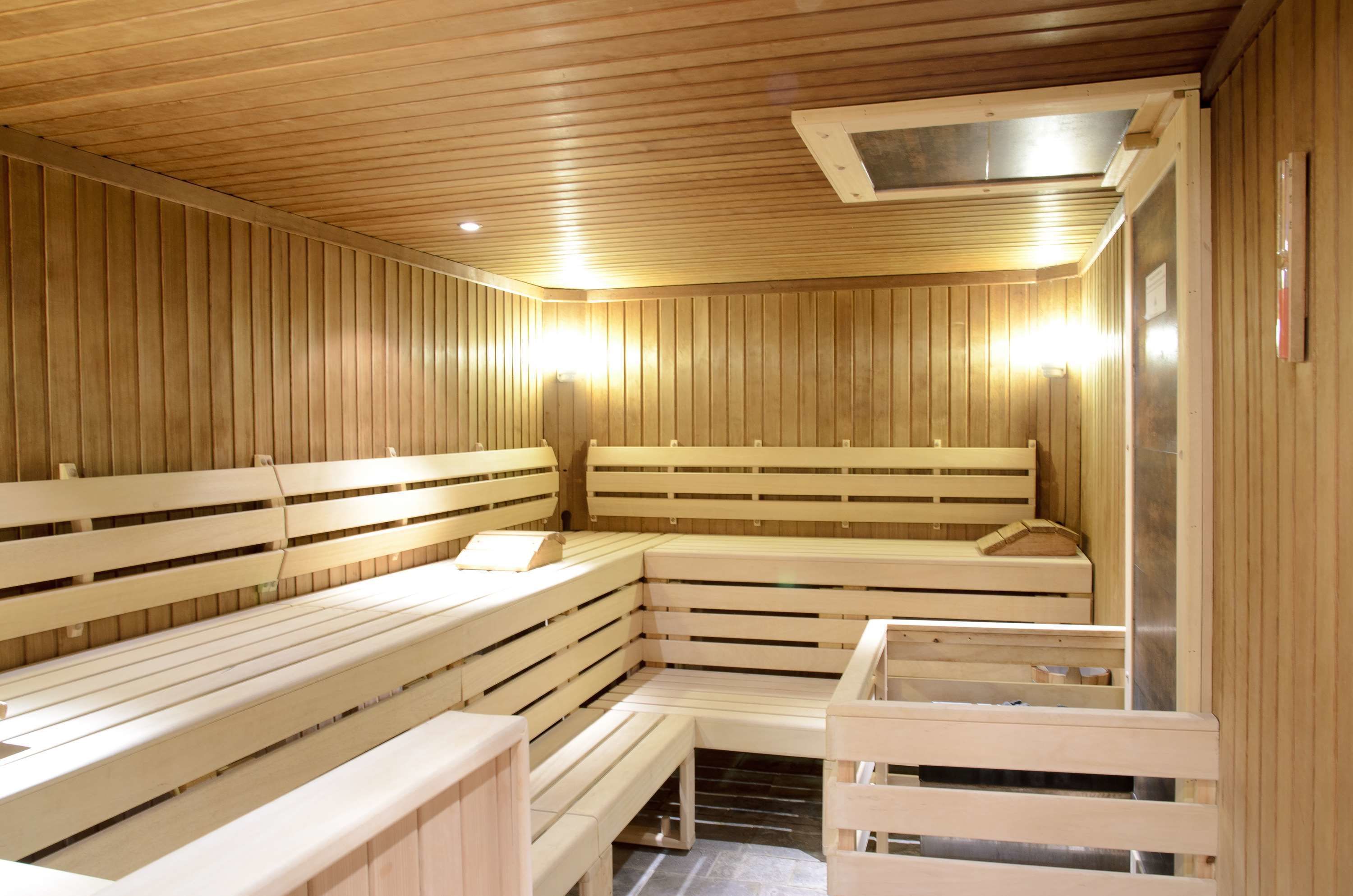 couples treatment room(s), sauna, steam room, body treatments