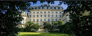 Front of property - Hotel de France (St. Saviour)
