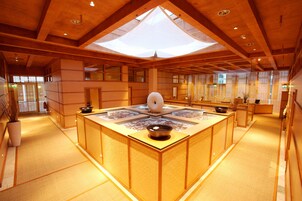 双人护理室、桑拿、湿蒸房、身体护理、芳香疗法、热石按摩