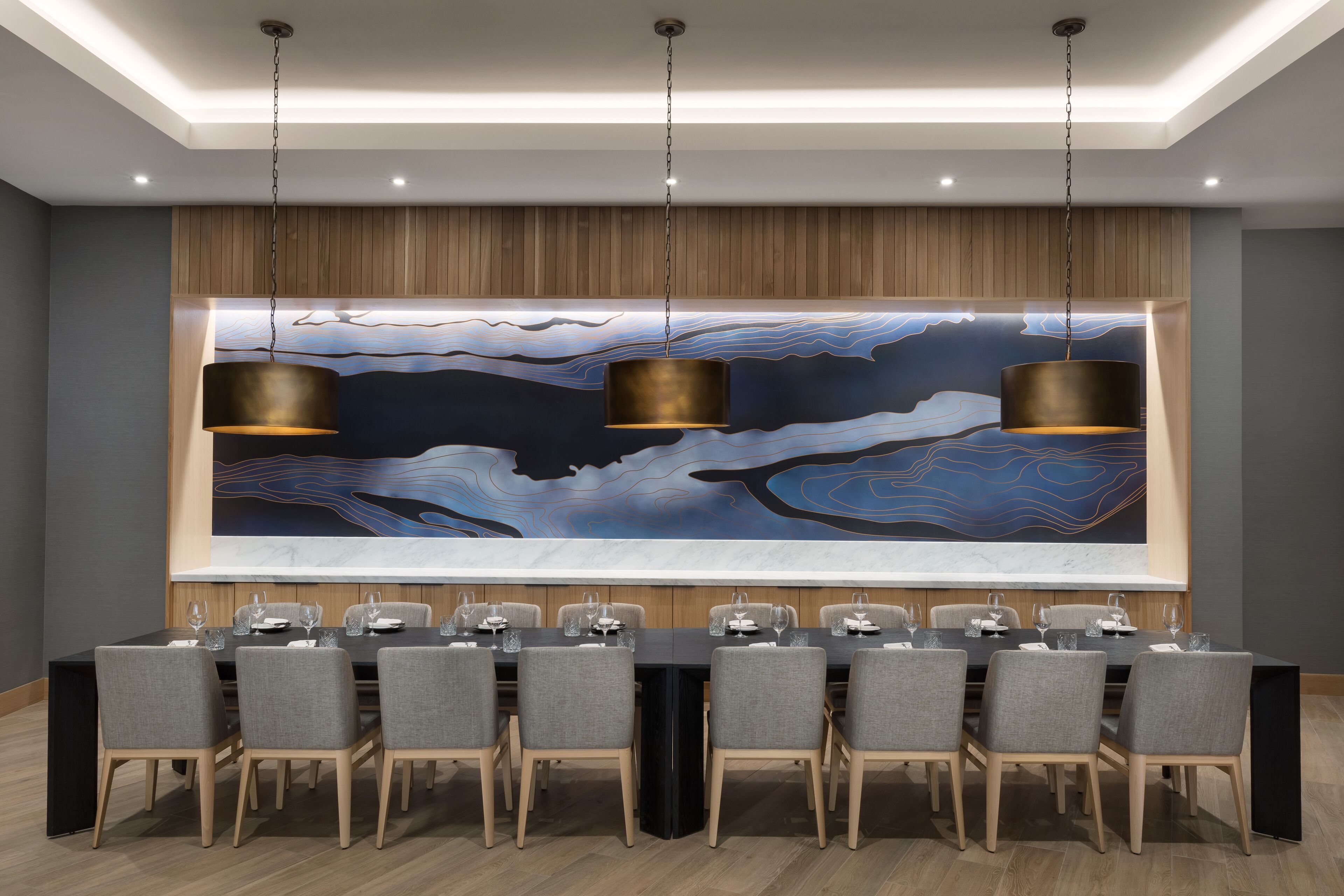 breakfast, lunch, dinner served; american cuisine