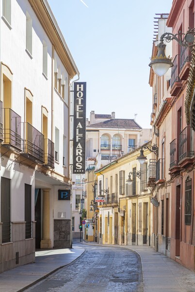 Hotel Macià Alfaros