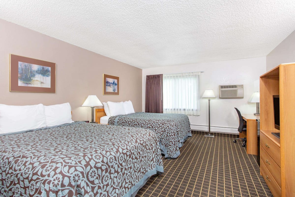 Desk, blackout drapes, free WiFi, bed sheets