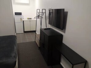 Bügeleisen/Bügelbrett, kostenloses WLAN, Bettwäsche