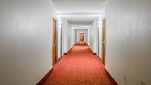 Luokittelematon kuva, 4 kautta 50, painike