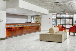 Lobby - OYO Hotel Burlington South (Burlington)
