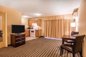 Efficiency, Standard Room, 1 Queen Bed, Non Smoking
