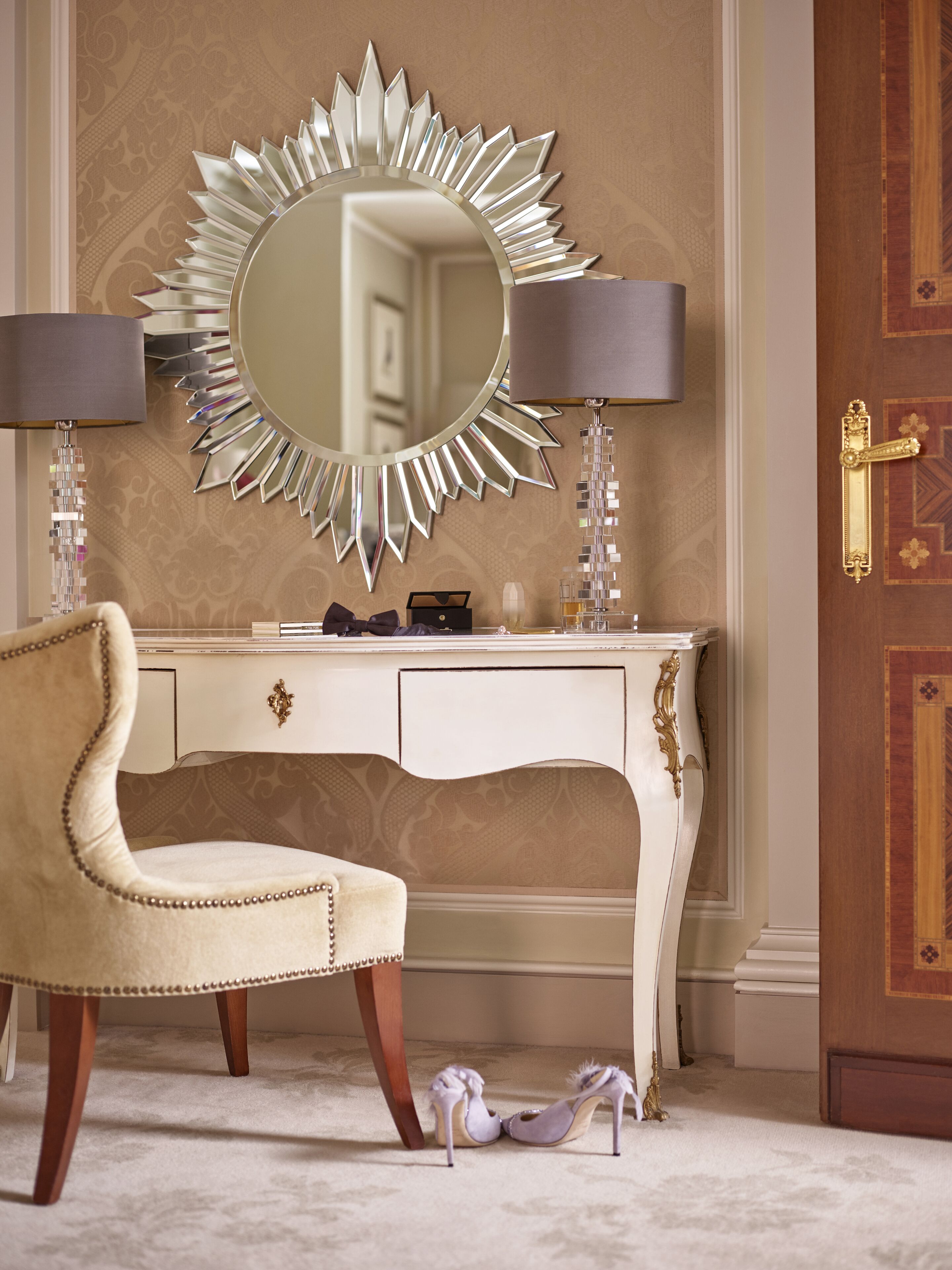 suite (prince) | down duvets, minibar, in-room safe, desk