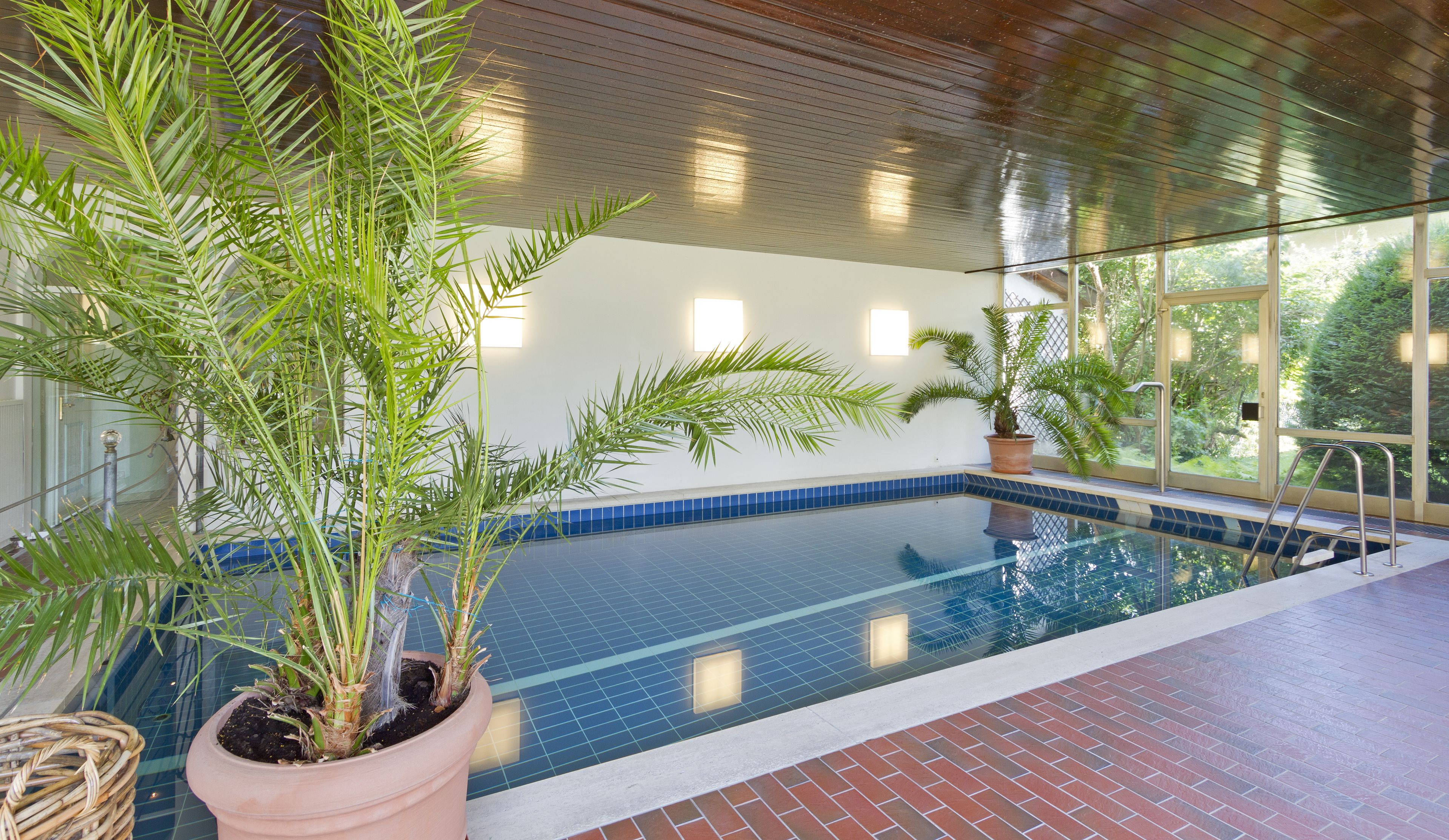 indoor pool, pool loungers