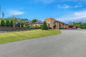 Exterior - Comfort Inn Pocono Lakes Region (Lake Ariel)