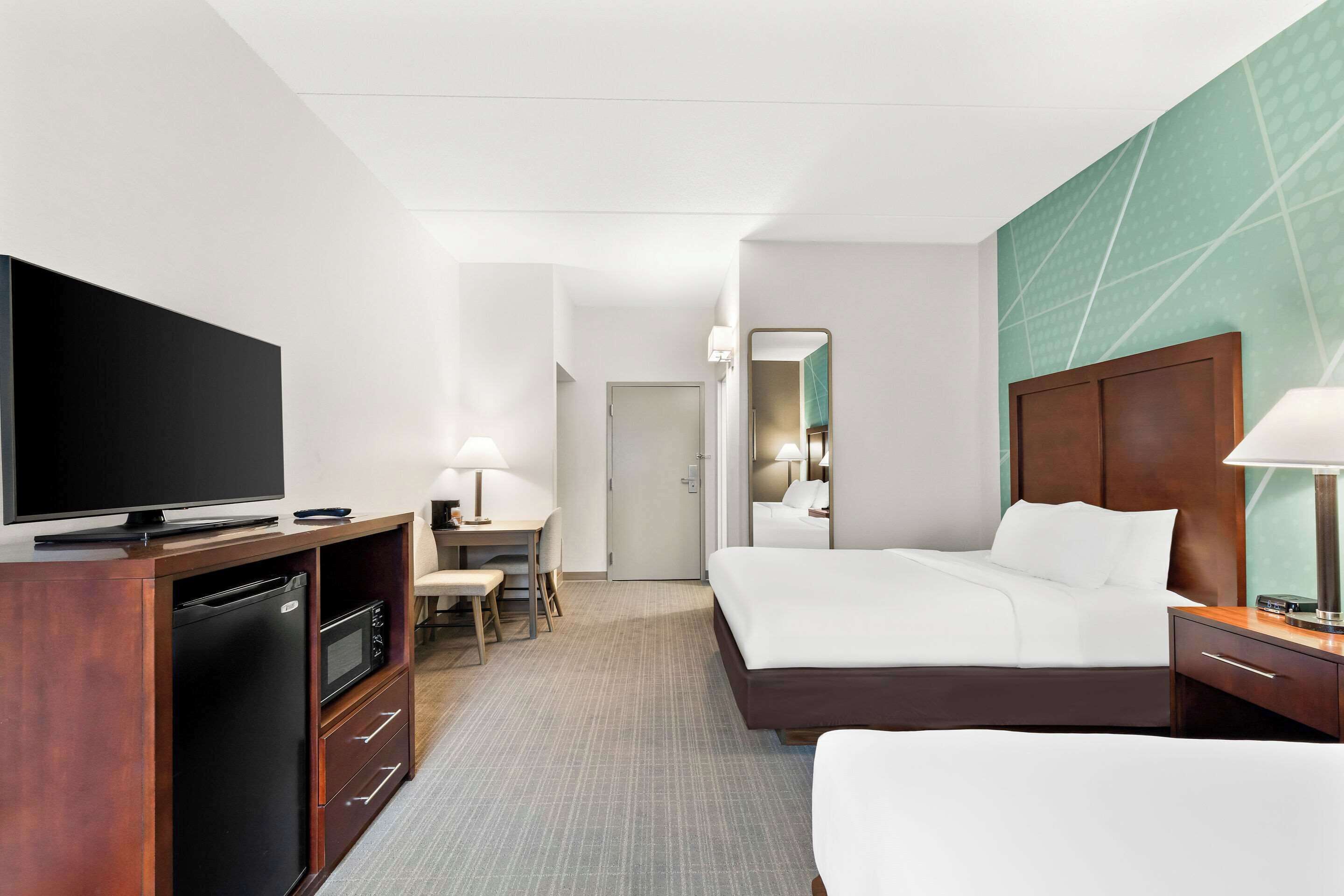 1 bedroom, hypo-allergenic bedding, blackout curtains