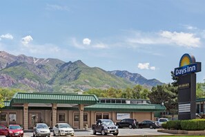 Exterior - Days Inn by Wyndham Ogden (Ogden)