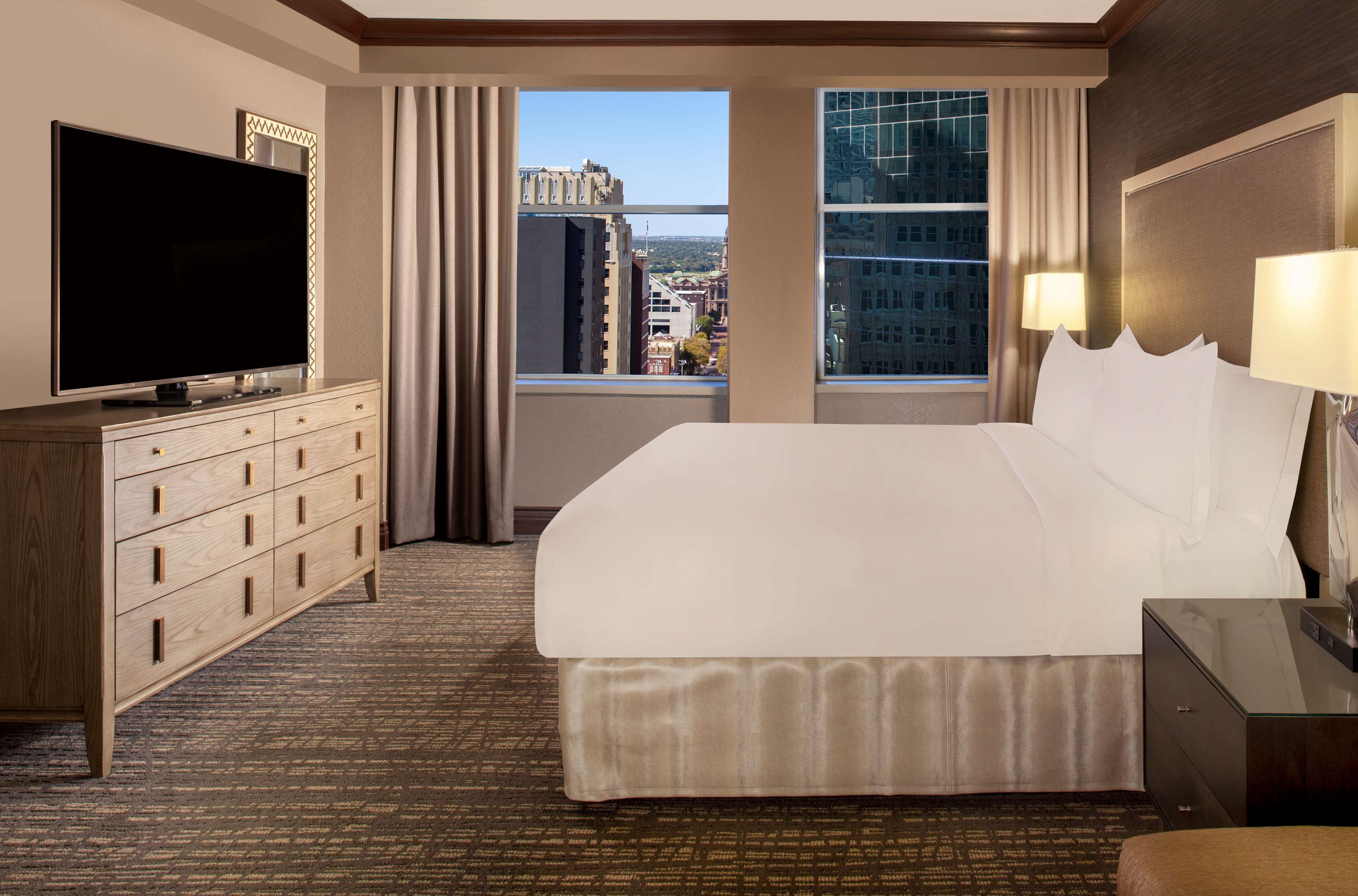 suite, 1 bedroom | egyptian cotton sheets, premium bedding, down duvets, pillow-top beds