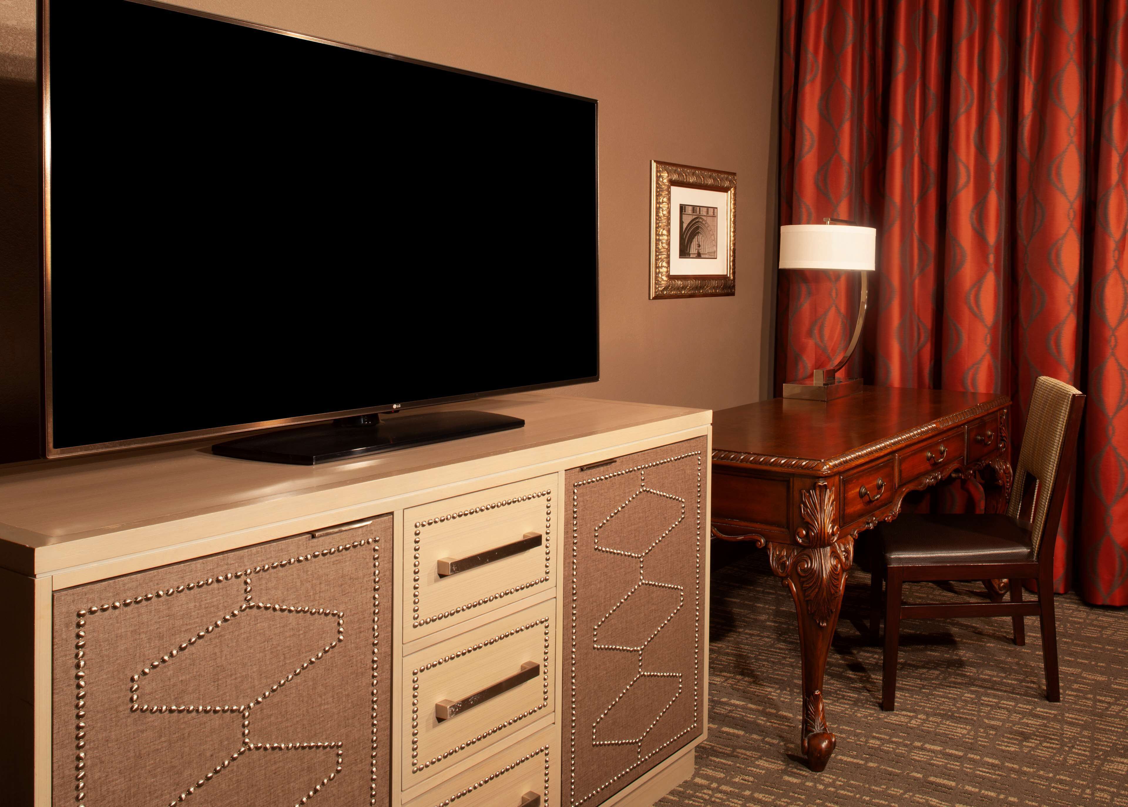 egyptian cotton sheets, premium bedding, down duvets, pillow-top beds