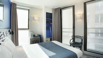 In-room safe, desk, soundproofing, free WiFi
