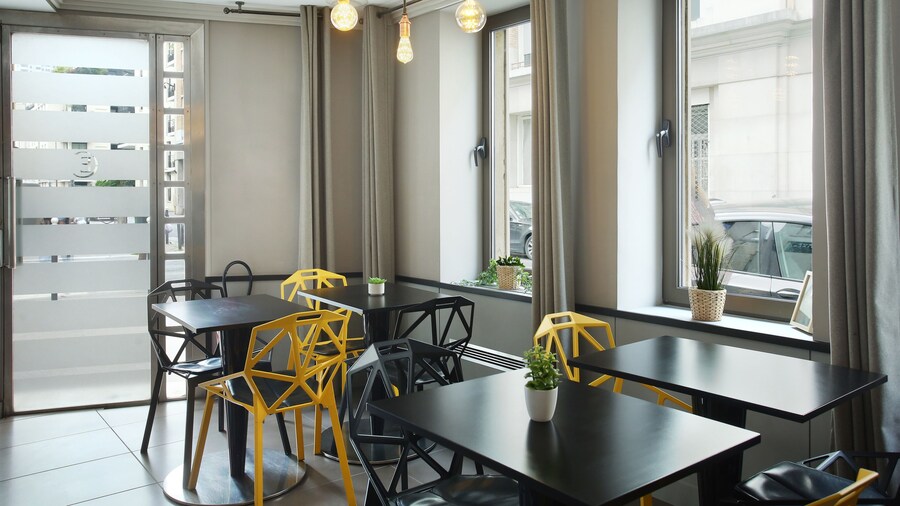 Hotel Eiffel Capitol