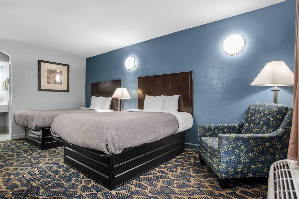 1 habitación, ropa de cama de alta calidad y escritorio