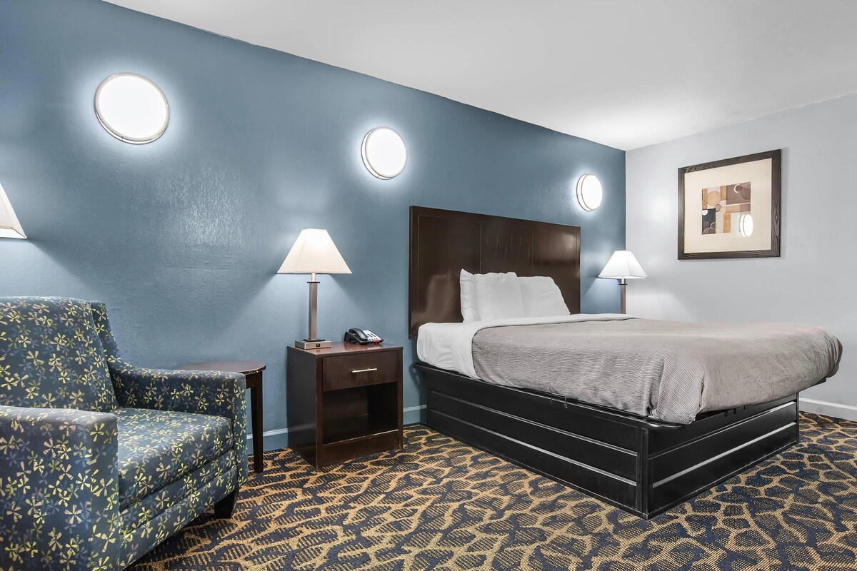 1 habitación, ropa de cama de alta calidad y escritorio