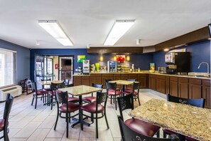 Free daily continental breakfast  - Quality Inn Indianola (Indianola)