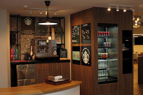 Holiday Inn Basingstoke by IHG