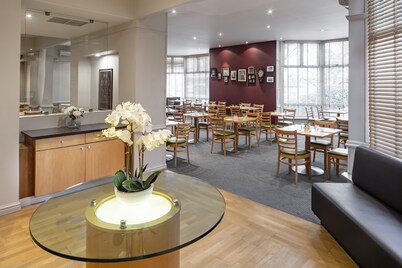 Holiday Inn Basingstoke by IHG