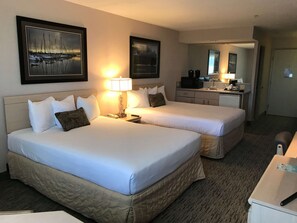 Suite, 2 Queen Beds