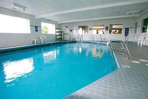 Indoor pool - Shilo Inn Suites Warrenton (Warrenton)