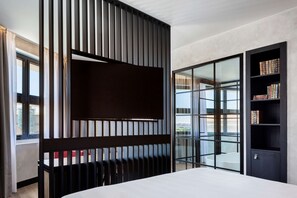Suite, 1 Schlafzimmer | Hochwertige Bettwaren, Zimmersafe, Schreibtisch, schallisolierte Zimmer