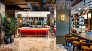 Cocktail bar