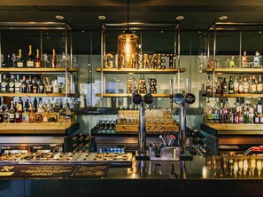 Bar (on property) - Novotel Sheffield Centre (Sheffield)