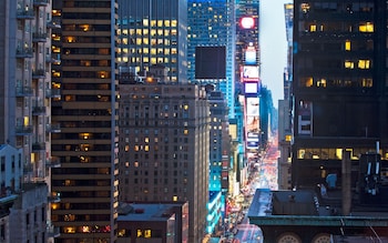 Premier Room, 2 Queen Beds, Corner | City view at Park Central Hotel New York