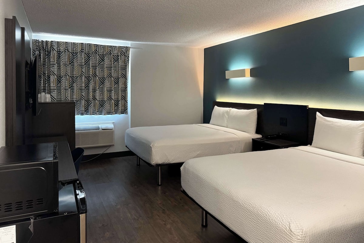 Standard Room, 2 Queen Beds, Accessible, Non Smoking | Free WiFi, bed sheets