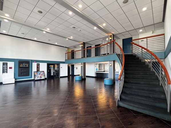 Lobby - Motel 6 Carson, CA (Carson)