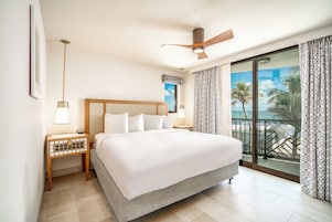 ADA Ocean View King Suite | Hypo-allergenic bedding, pillowtop beds, laptop workspace