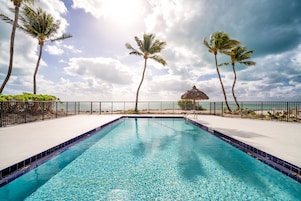2 outdoor pools, open 8:00 AM to 6:00 PM, sun loungers
