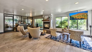 Lobby - Hotel Becket, BW Signature Collection (South Lake Tahoe)