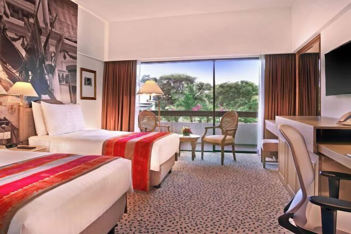 1 bedroom, in-room safe, desk, iron/ironing board