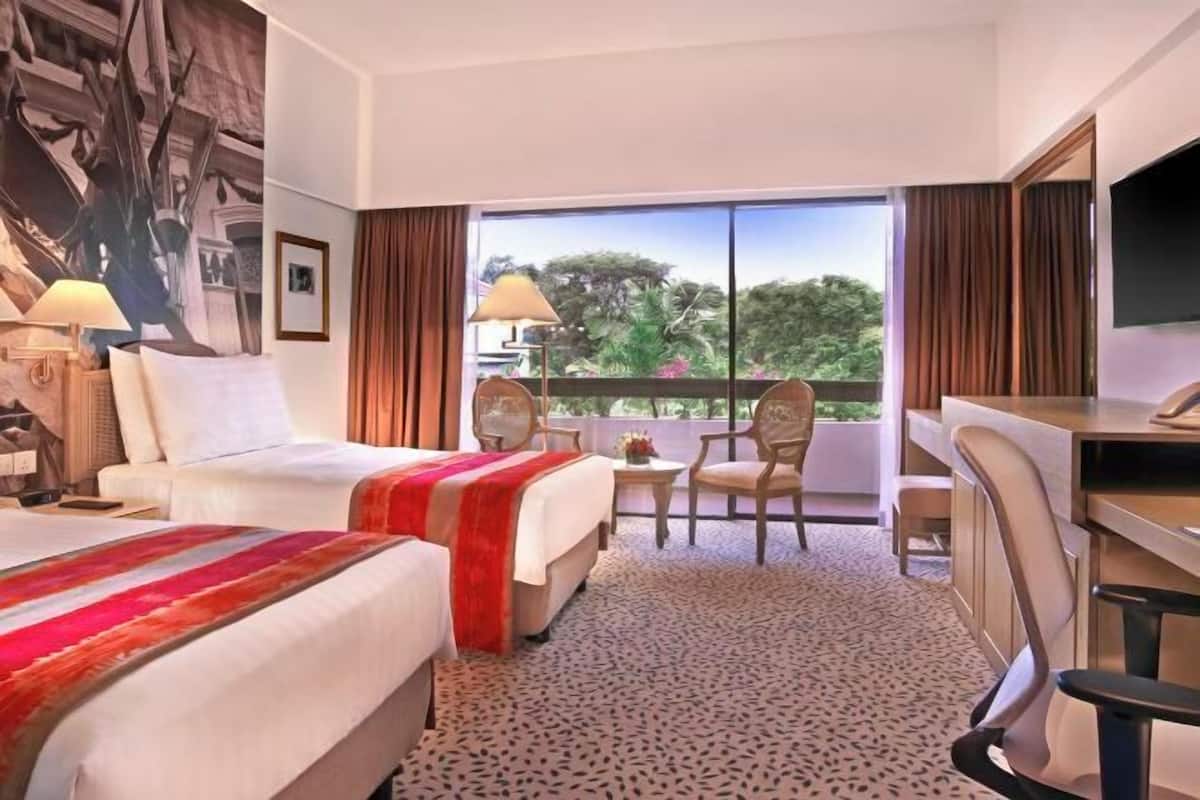 1 bedroom, in-room safe, desk, iron/ironing board