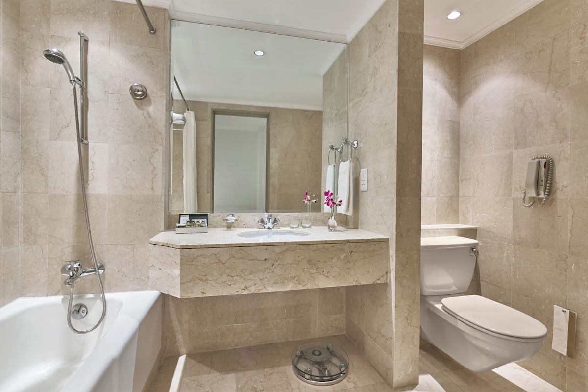 Bathroom | Free toiletries, hair dryer, bathrobes, slippers