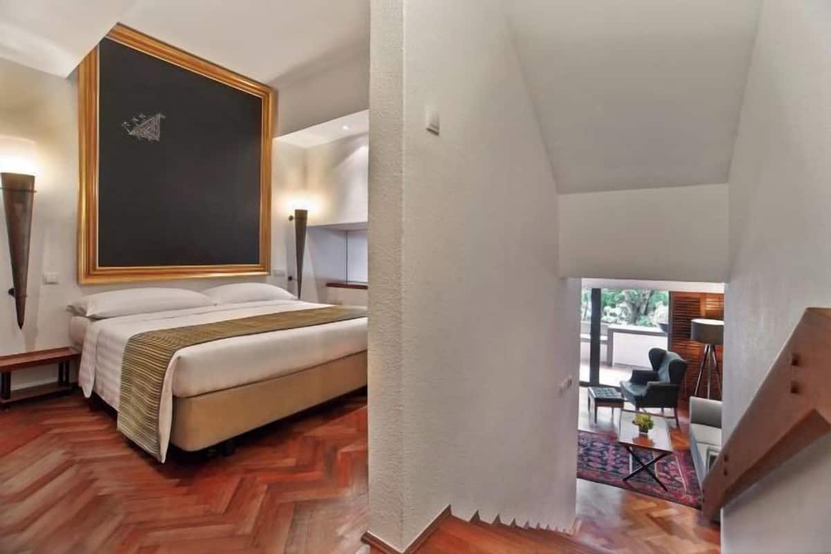 1 bedroom, in-room safe, desk, iron/ironing board