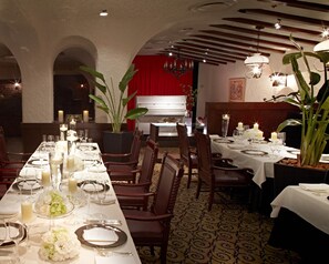 4 Restaurants; Frühstück, Mittagessen und Abendessen werden serviert