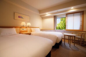 In-room safe, desk, iron/ironing board, free WiFi