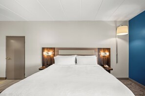 Premium bedding, in-room safe, desk, blackout drapes