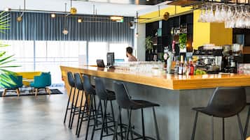 Bar (in der Unterkunft)