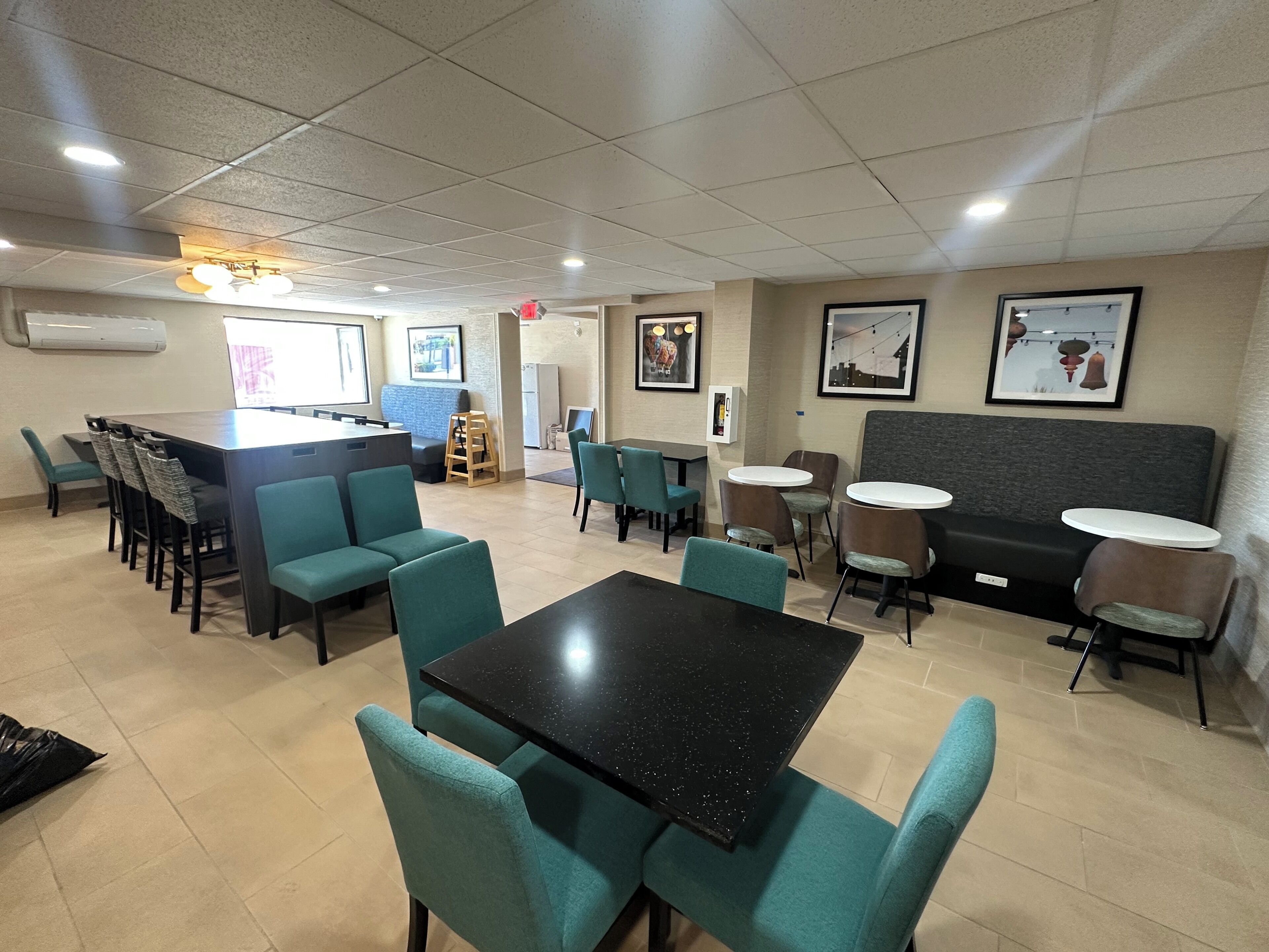 free daily continental breakfast