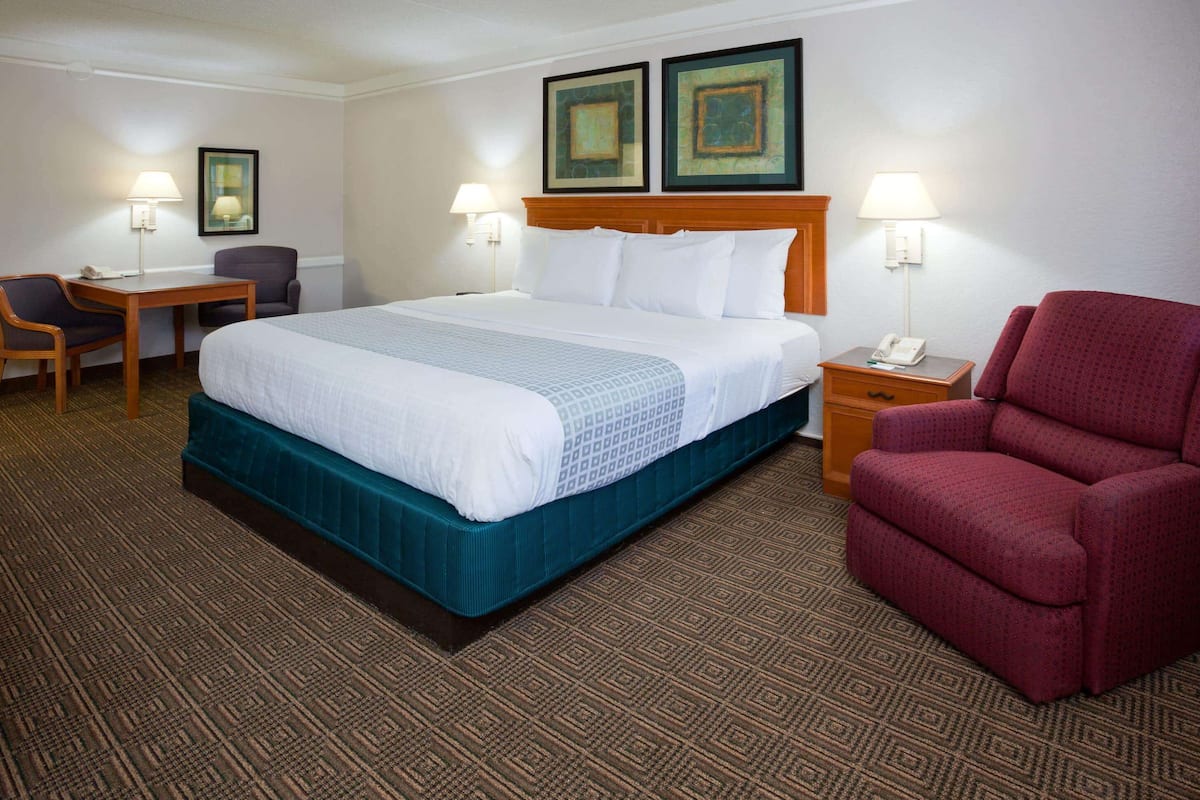 1 bedroom, premium bedding, desk, iron/ironing board
