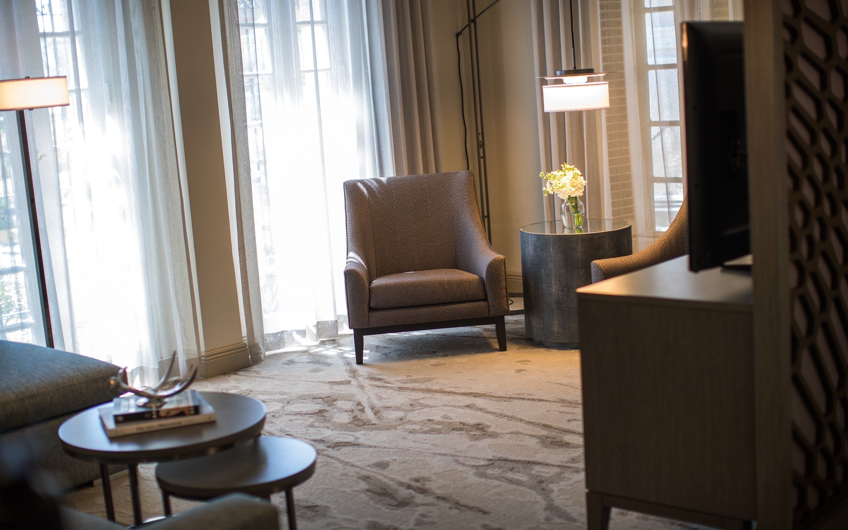 presidential suite, 1 bedroom, non smoking (1 king bed) | premium bedding, pillow-top beds, in-room safe, desk