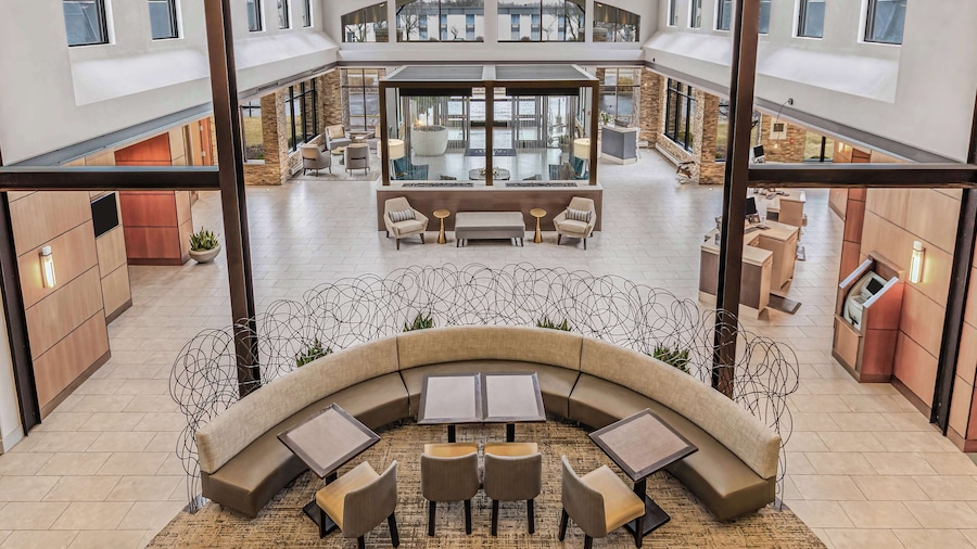 Embassy Suites by Hilton Detroit Metro Airport