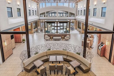 Embassy Suites by Hilton Detroit Metro Airport
