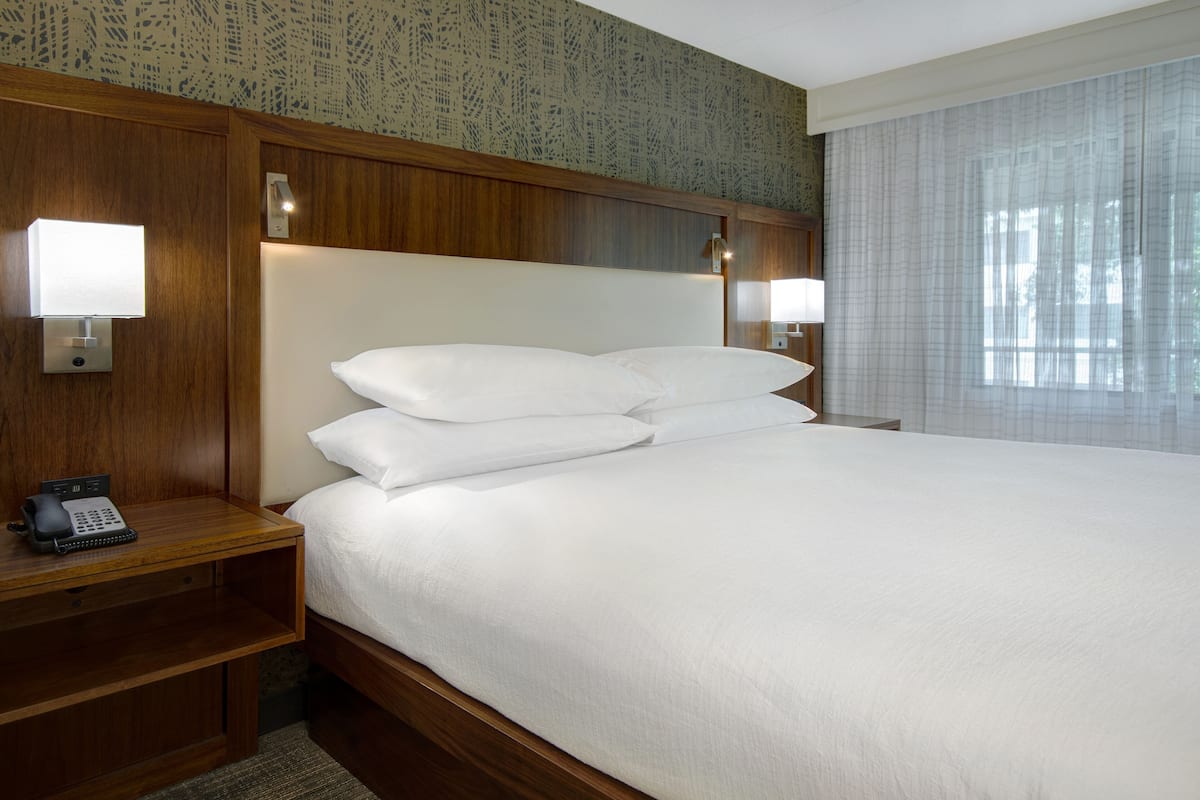 1 bilik tidur, peralatan tempat tidur premium, gebar bulu kapas