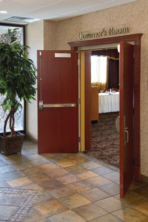 Interior - Bismarck Hotel and Conference Center (Bismarck)
